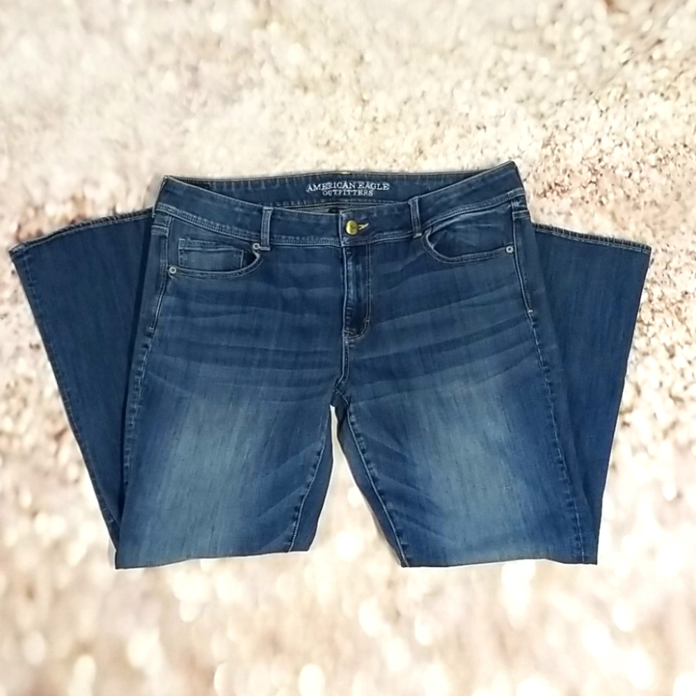 American Eagle kick boot dark wash 18 short jeans